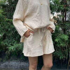 NWT April Meets October cotton gauze shorts in eggnog